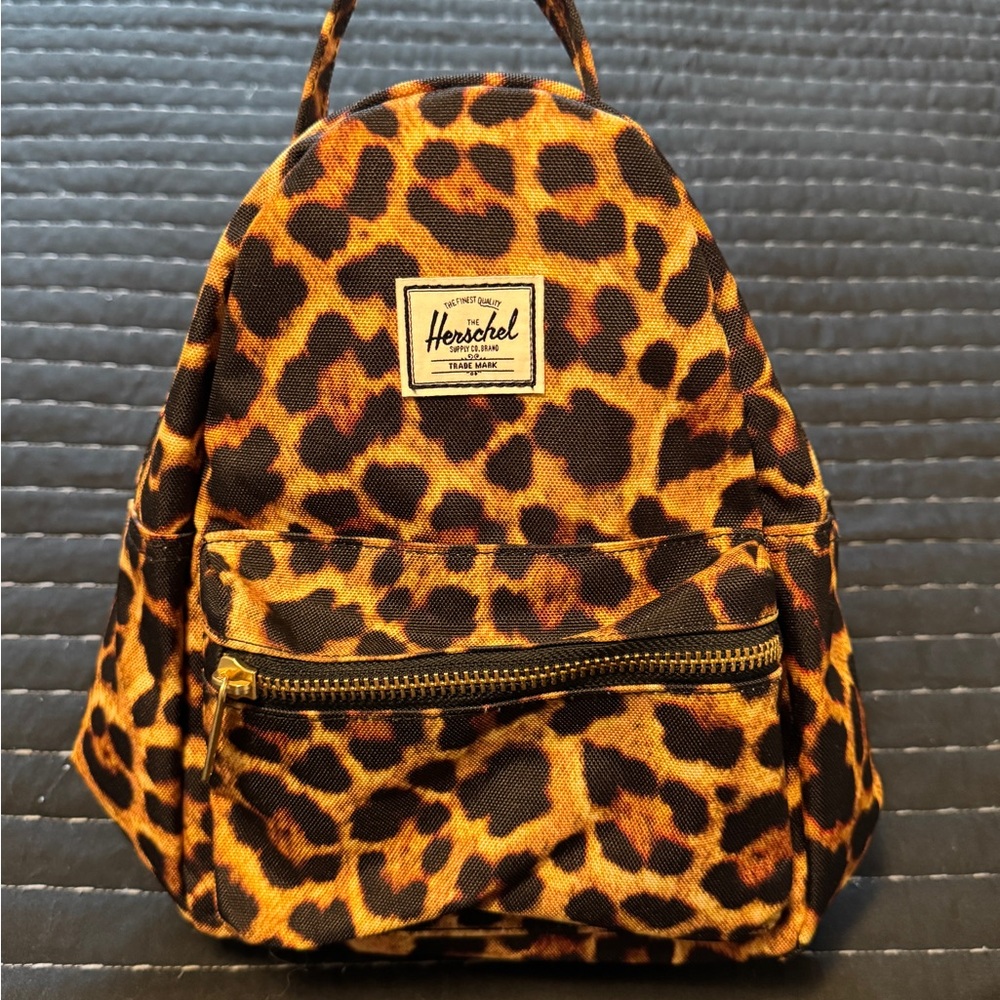 HERSCHEL LEOPARD PRINT 9L NOVA MINI BACKPACK - Picture 3 of 5